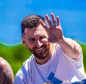 Meet your Posher, Luis miguel